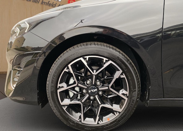 Vehicle image 14 Vehicle image 14