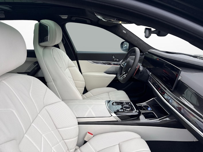Vehicle image BMW 7 SERIES