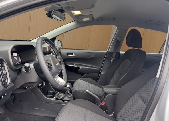 Vehicle image 6 Vehicle image 6