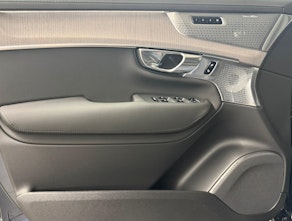 immagine del veicolo VOLVO XC90 2.0 T8 TE Ultra Dark eAWD