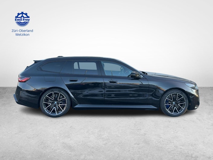 Vehicle image BMW M5