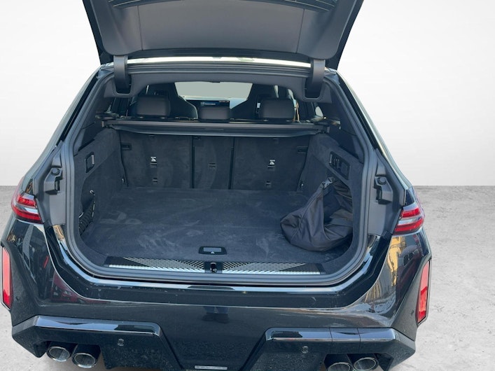 Vehicle image BMW M5