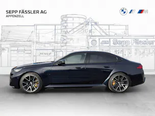 BMW M5 xDrive
