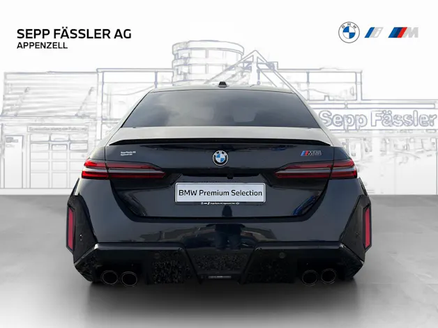 BMW M5 xDrive