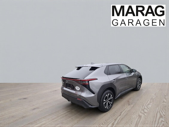 Vehicle image 8 Vehicle image 8