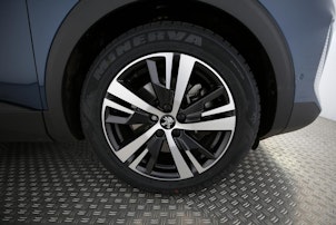 Vehicle image PEUGEOT 3008 1.6 Plug-in Hybrid4 GT Pack