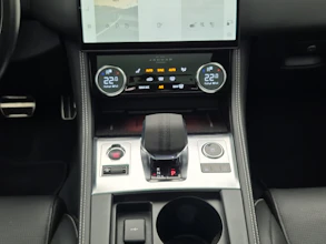 https://vehicle.imgix.net/4118535/8463dc95-7cdb-4fe8-9747-1caee1c99c19.jpg