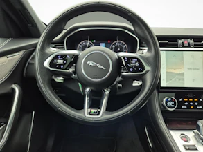 https://vehicle.imgix.net/4118535/d3fe9ee1-72aa-49e8-87d1-08c19cbb6b07.jpg