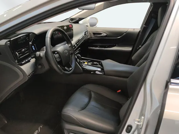 Toyota Mirai Fuel Cell Platinum