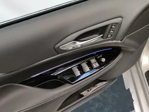 Toyota Mirai Fuel Cell Platinum