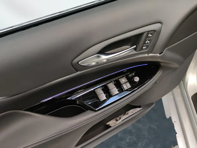 Toyota Mirai Fuel Cell Platinum