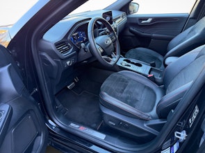 Vehicle image FORD Kuga 2.5 Plug-in Hybrid ST-Line X