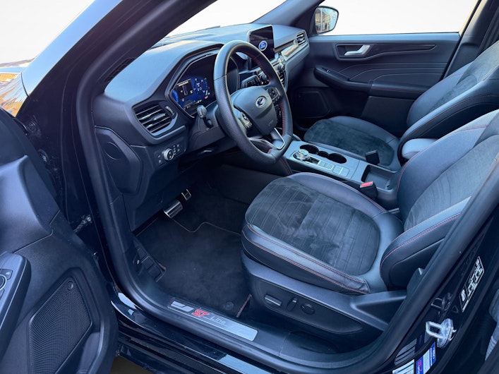 Vehicle image FORD KUGA