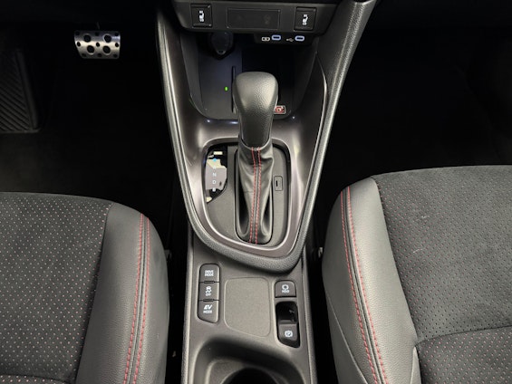 Vehicle image 13 Vehicle image 13