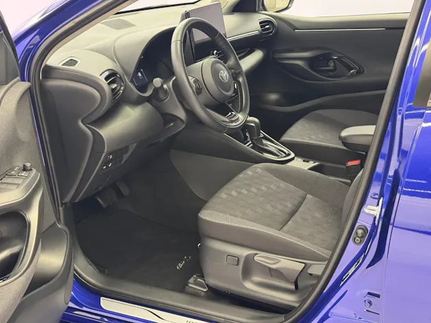 Toyota Yaris 1.5 VVT-i HSD Trend