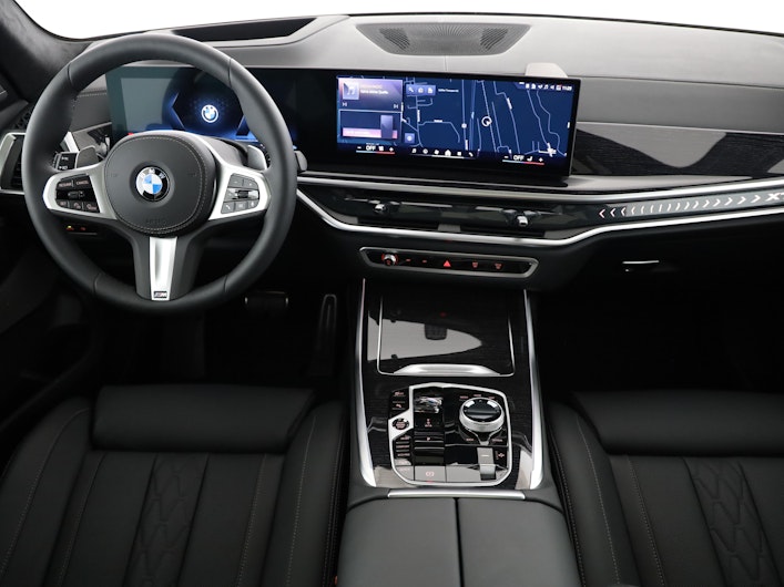 Vehicle image BMW X7