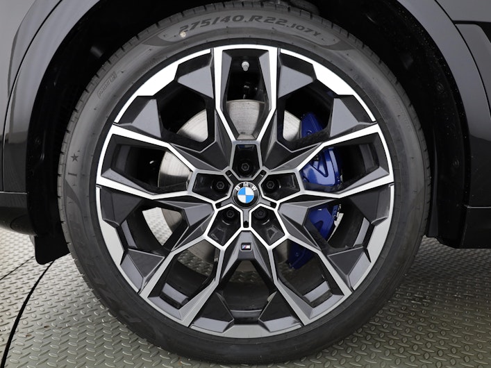 Vehicle image BMW X7
