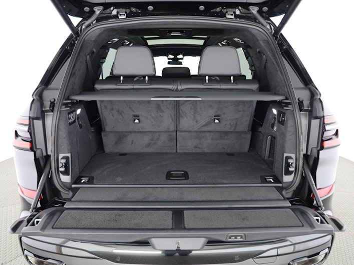 Vehicle image BMW X7