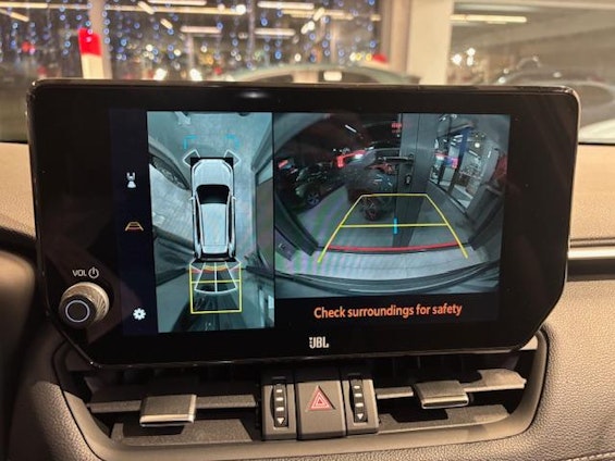 Vehicle image 4 Vehicle image 4