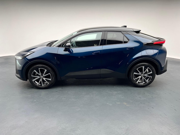 Vehicle image TOYOTA C-HR