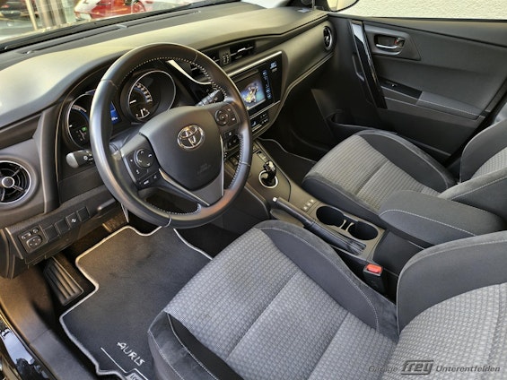 Vehicle image 6 Vehicle image 6