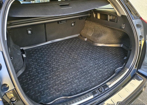 Vehicle image 16 Vehicle image 16