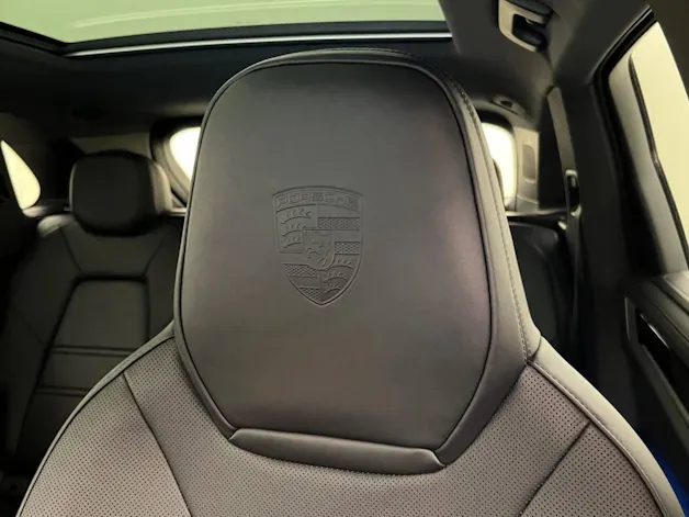 Porsche Cayenne E-Hybrid Black Edition