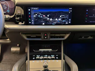 PORSCHE Cayenne E-Hybrid Black Edition
