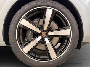 PORSCHE Cayenne E-Hybrid Black Edition