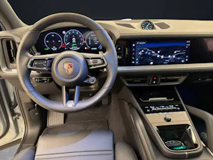 PORSCHE Cayenne E-Hybrid Black Edition