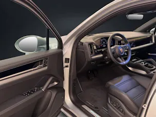 PORSCHE Cayenne E-Hybrid Black Edition