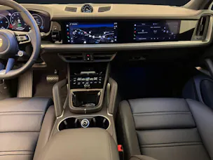 PORSCHE Cayenne E-Hybrid Black Edition