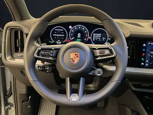Porsche Cayenne E-Hybrid Black Edition