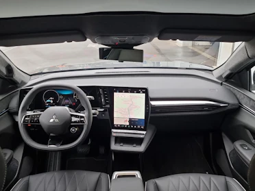 MITSUBISHI ECLIPSE CROSS 6