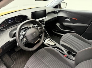 Vehicle image PEUGEOT 208 1.2 PureTech 100 Active Pack