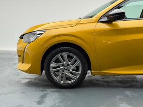 Vehicle image PEUGEOT 208 1.2 PureTech 100 Active Pack