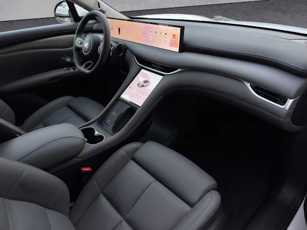 MG IM6 100 kWh Performance 21 4WD