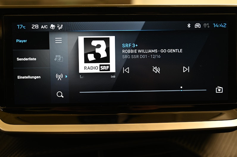 Vehicle image PEUGEOT 208