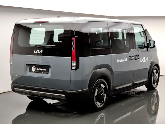 Vehicle image 3 Vehicle image 3