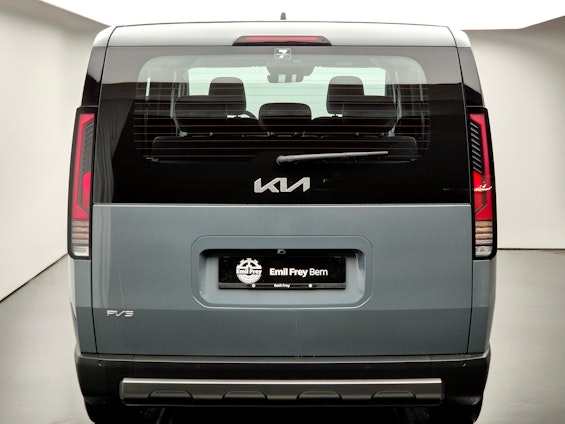 Vehicle image 17 Vehicle image 17