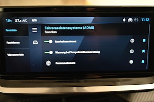 Vehicle image PEUGEOT 2008 1.2 Hybrid 145 Allure Premium