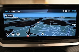 Vehicle image PEUGEOT 2008 1.2 Hybrid 145 Allure Premium