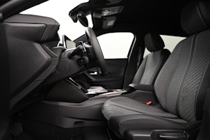 Vehicle image PEUGEOT 2008 1.2 Hybrid 145 Allure Premium