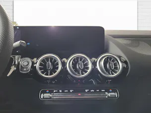 Mercedes-Benz GLA 200 AMG Line Night Star