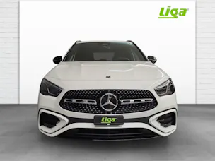 Mercedes-Benz GLA 200 AMG Line Night Star