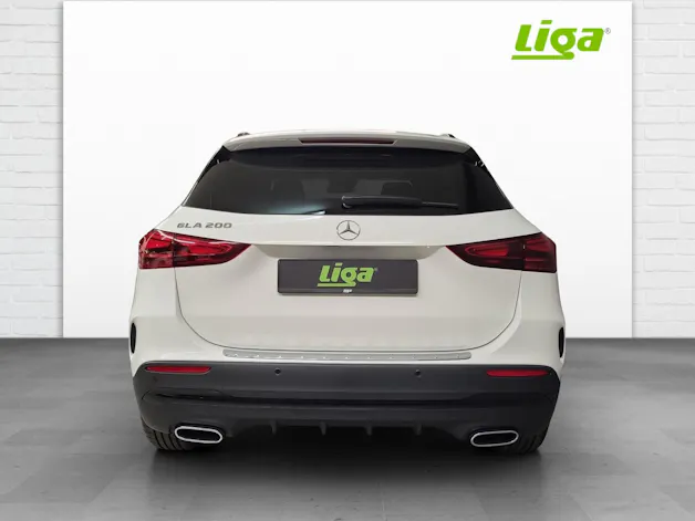Mercedes-Benz GLA 200 AMG Line Night Star
