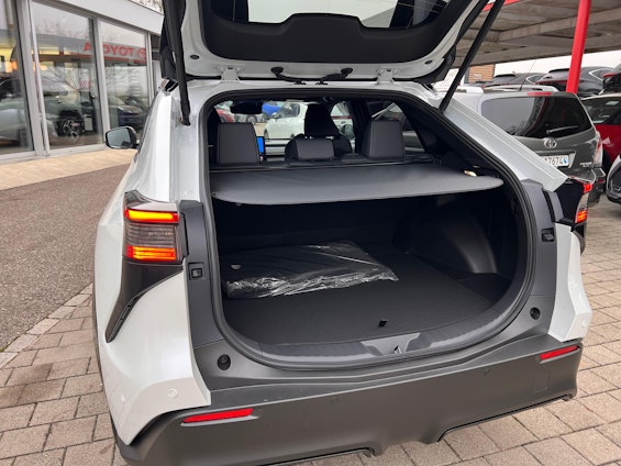 Vehicle image 6 Vehicle image 6