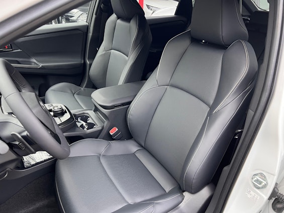 Vehicle image 9 Vehicle image 9