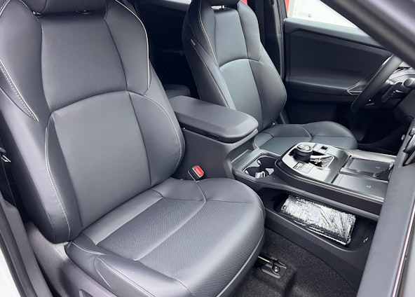 Vehicle image 14 Vehicle image 14