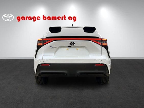 Vehicle image 4 Vehicle image 4